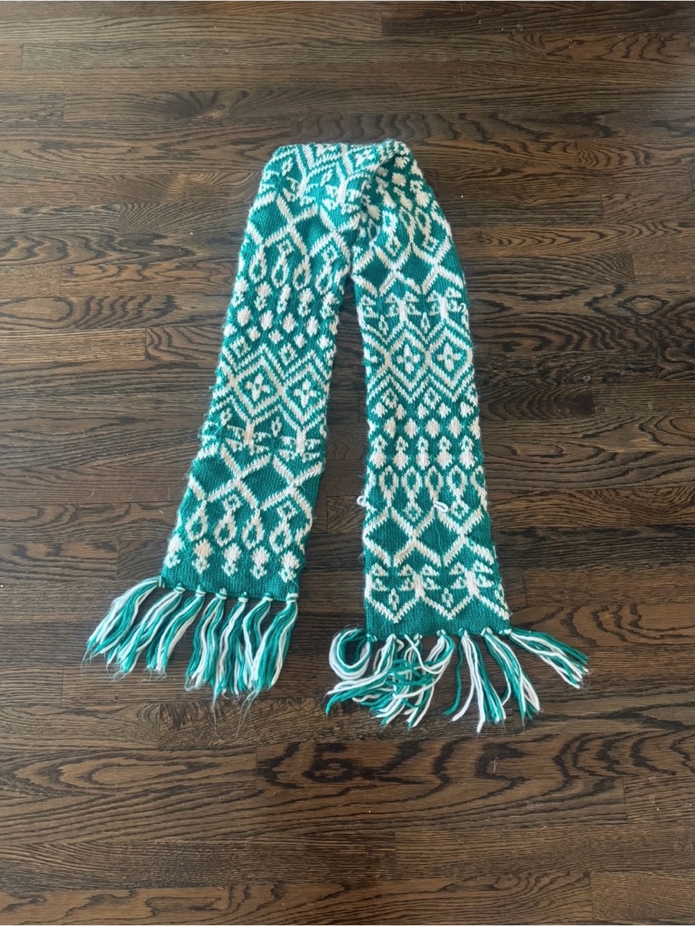 Old Navy Green White Chunky Knit Fringe Winter Scarf